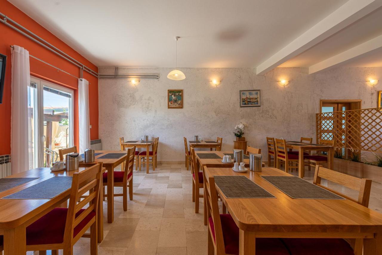 Bed & Breakfast Maki Biograd Na Moru Eksteriør bilde