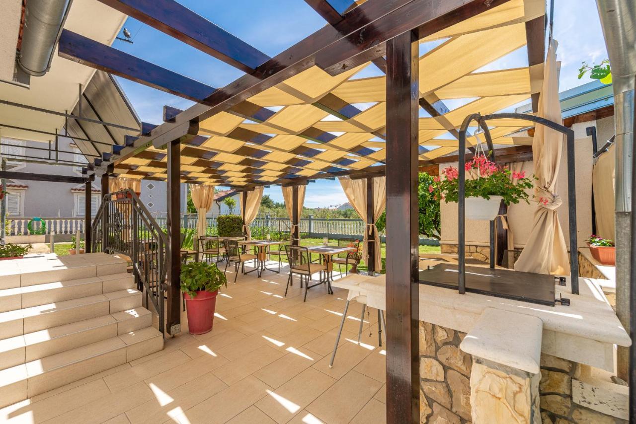 Bed & Breakfast Maki Biograd Na Moru Eksteriør bilde