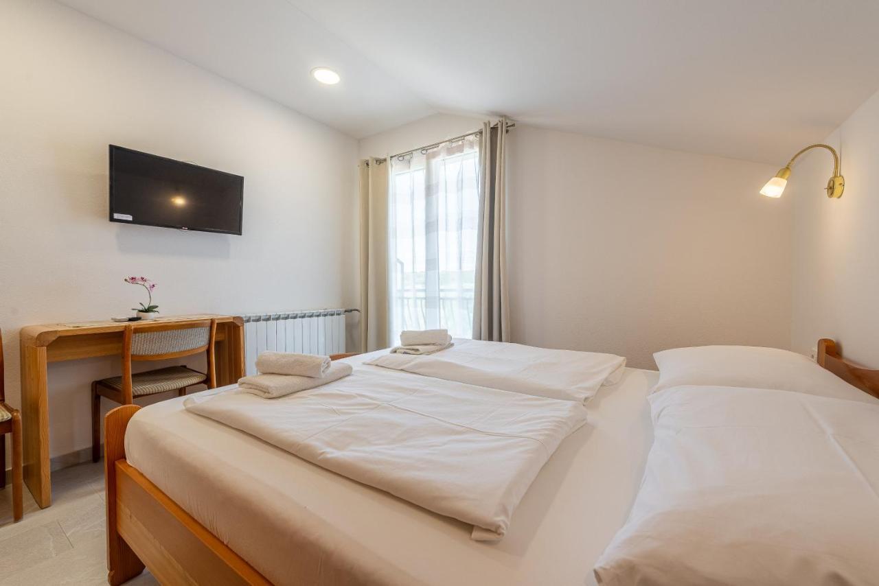 Bed & Breakfast Maki Biograd Na Moru Eksteriør bilde