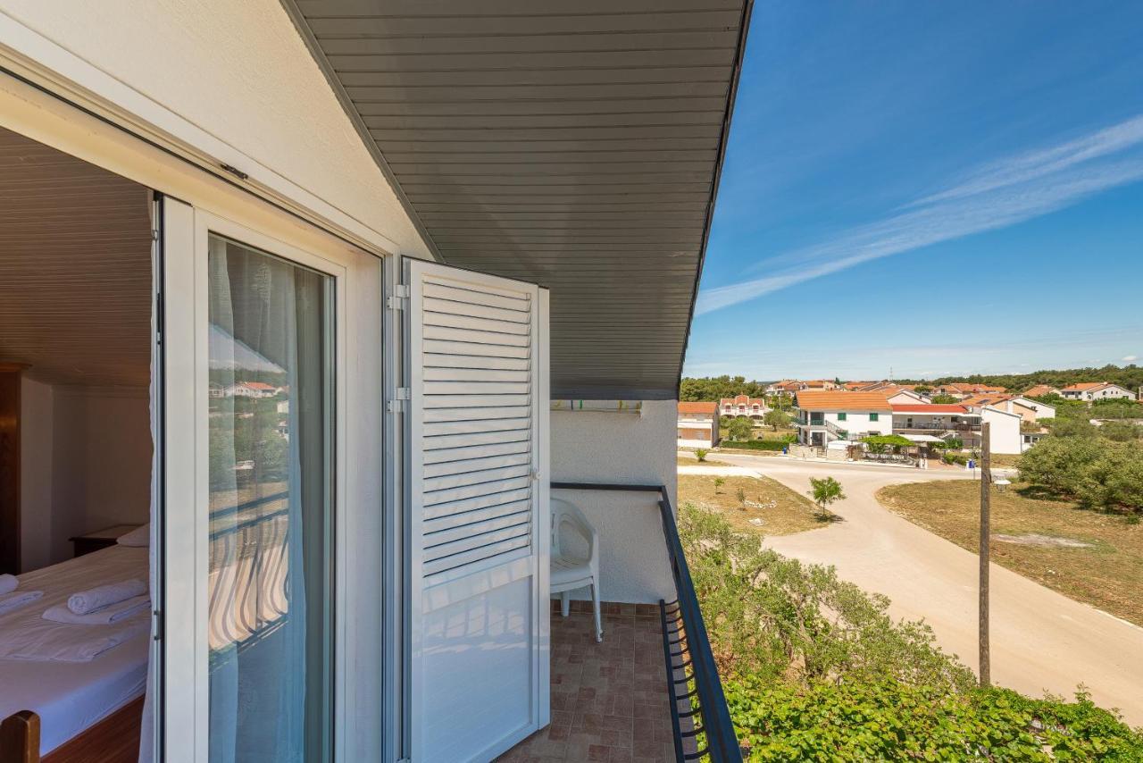 Bed & Breakfast Maki Biograd Na Moru Eksteriør bilde