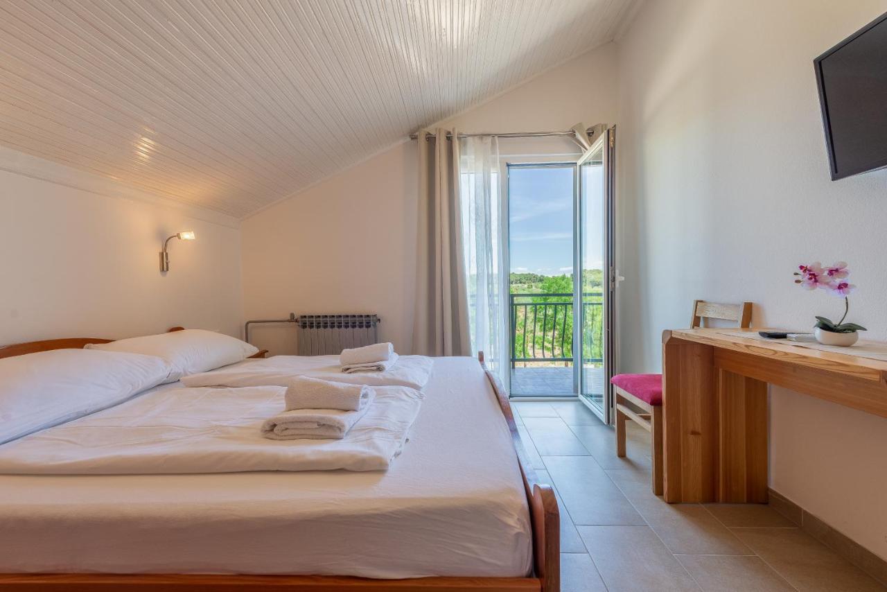 Bed & Breakfast Maki Biograd Na Moru Eksteriør bilde